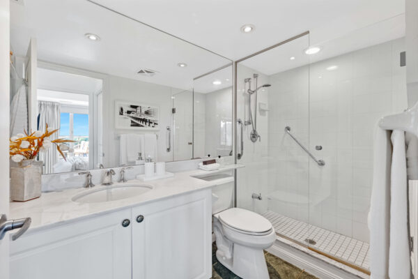 900-Mount-Pleasant-Road-#622-Toronto-Web-Salisbury-24