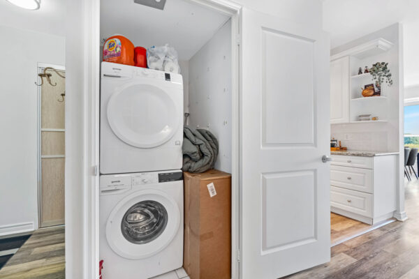 900-Mount-Pleasant-Road-#622-Toronto-Web-Salisbury-30