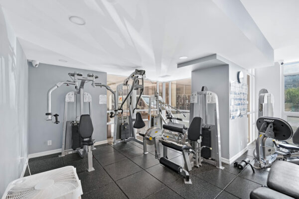 900-Mount-Pleasant-Road-#622-Toronto-Web-Salisbury-37