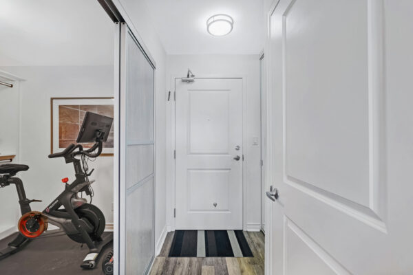 900-Mount-Pleasant-Road-#622-Toronto-Web-Salisbury-5