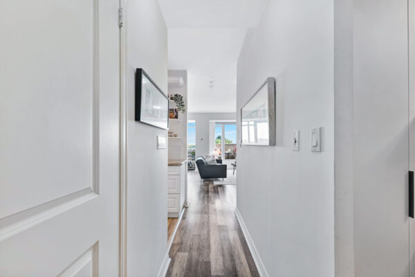 900-Mount-Pleasant-Road-#622-Toronto-Web-Salisbury-7