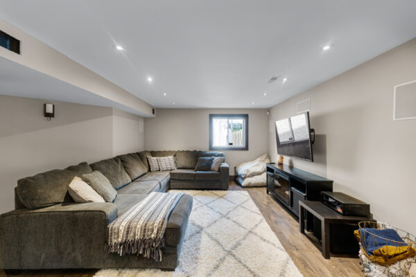 962-Booth-Avenue-Innisfil-Web-Salisbury-55