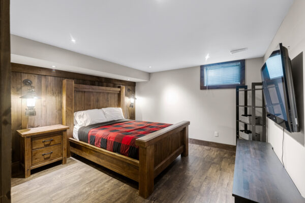 962-Booth-Avenue-Innisfil-Web-Salisbury-60