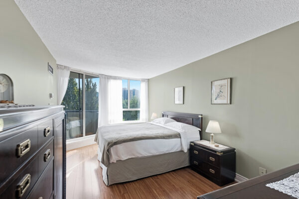 100-Observatory-Lane-#414-Richmond-Hill-Web-Salisbury-30