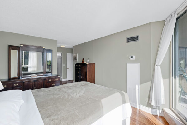 100-Observatory-Lane-#414-Richmond-Hill-Web-Salisbury-31