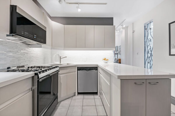 119-Robert-Street-Toronto-Web-Salisbury-19