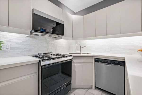 119-Robert-Street-Toronto-Web-Salisbury-20