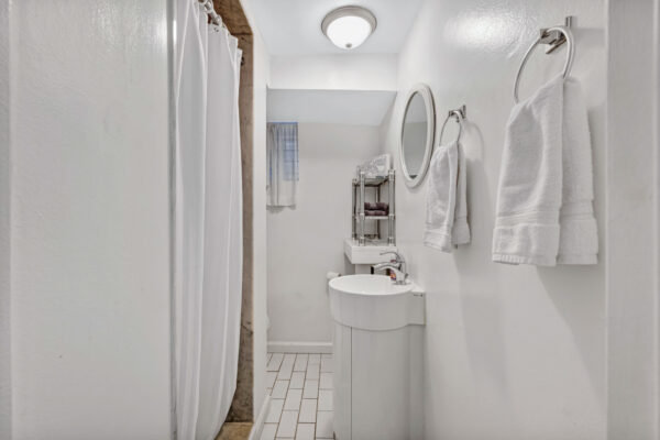 119-Robert-Street-Toronto-Web-Salisbury-55