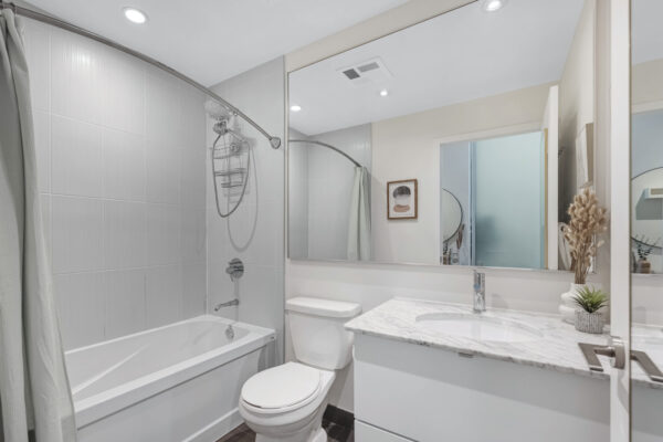 170-Fort-York-Boulevard-#807-Toronto-Web-Salisbury-26