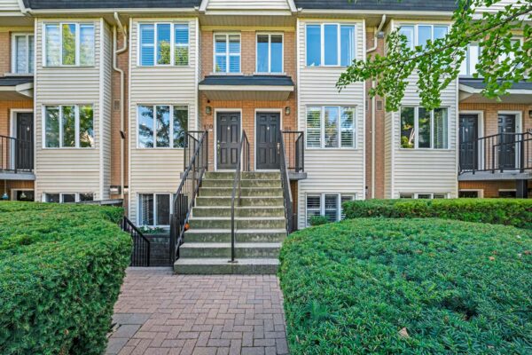 208-Niagara-Street-#118-Toronto-Web-Salisbury-10