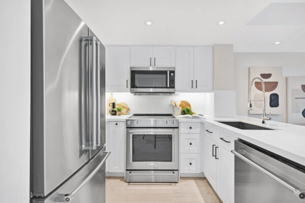 208-Niagara-Street-#118-Toronto-Web-Salisbury-15