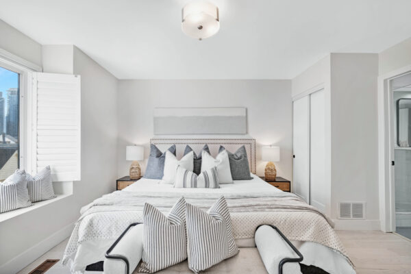 208-Niagara-Street-#118-Toronto-Web-Salisbury-33
