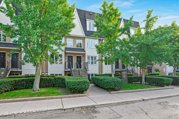 208-Niagara-Street-#118-Toronto-Web-Salisbury-7