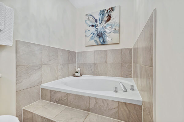 23-McMann-Crescent-Courtice-Web-Salisbury-34