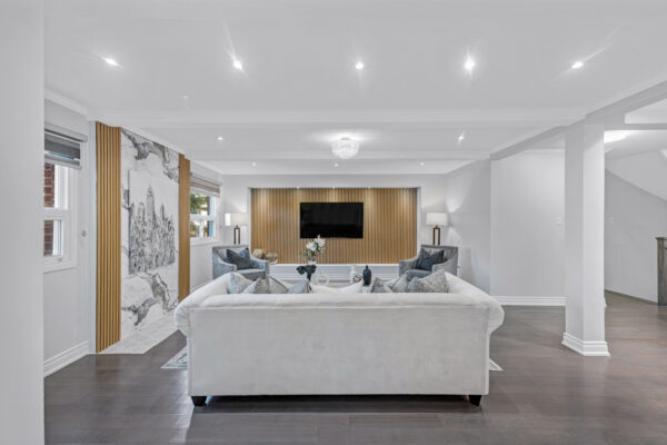 3821-Trelawny-Circle-Mississauga-Web-Salisbury-18
