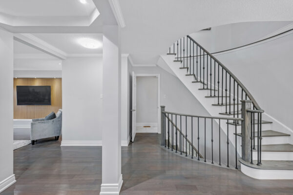 3821-Trelawny-Circle-Mississauga-Web-Salisbury-34