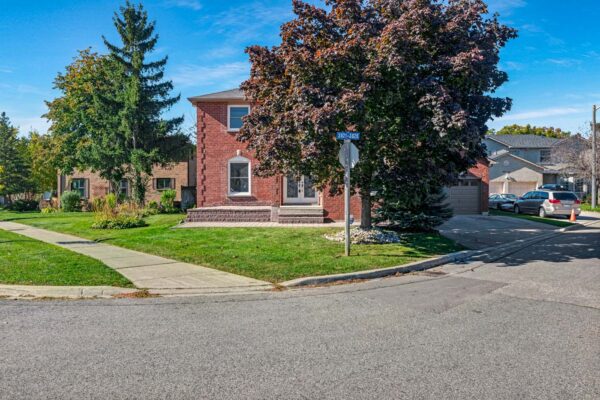 3821-Trelawny-Circle-Mississauga-Web-Salisbury-5