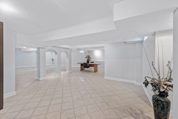 3821-Trelawny-Circle-Mississauga-Web-Salisbury-57