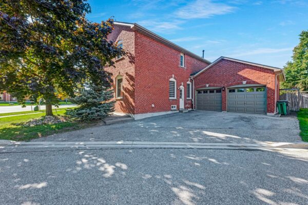 3821-Trelawny-Circle-Mississauga-Web-Salisbury-6