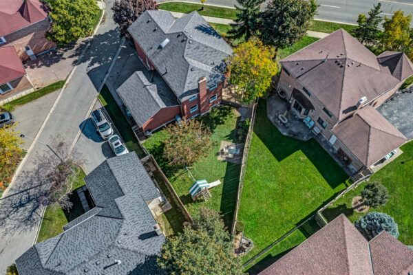 3821-Trelawny-Circle-Mississauga-Web-Salisbury-68