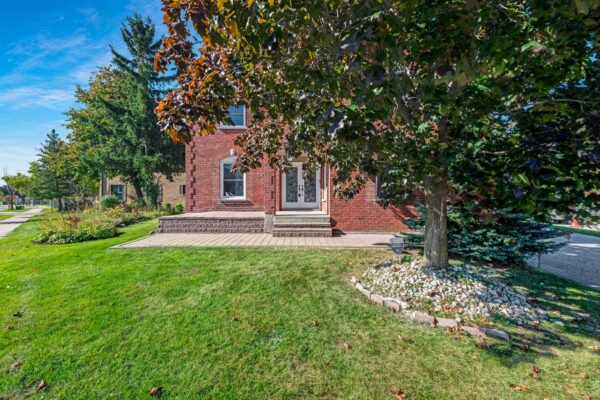 3821-Trelawny-Circle-Mississauga-Web-Salisbury-7