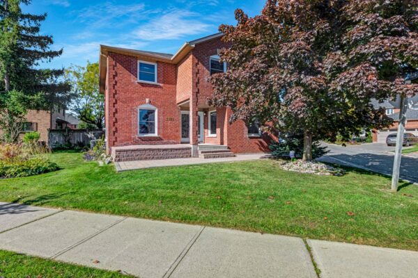 3821-Trelawny-Circle-Mississauga-Web-Salisbury-8