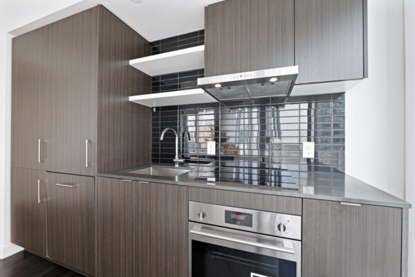88-Harbour-Street-#4702-Toronto-Web-Salisbury-13