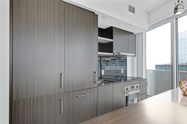88-Harbour-Street-#4702-Toronto-Web-Salisbury-14