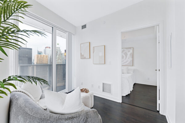 88-Harbour-Street-#4702-Toronto-Web-Salisbury-19