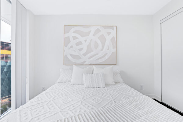 88-Harbour-Street-#4702-Toronto-Web-Salisbury-24