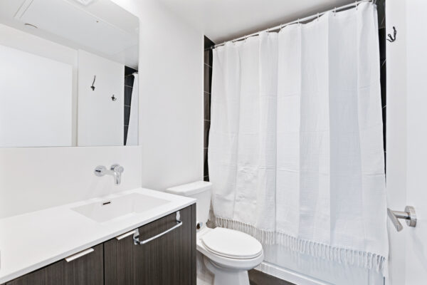 88-Harbour-Street-#4702-Toronto-Web-Salisbury-27