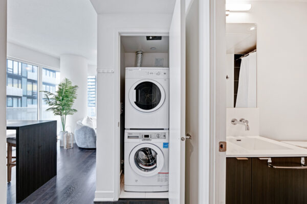 88-Harbour-Street-#4702-Toronto-Web-Salisbury-28