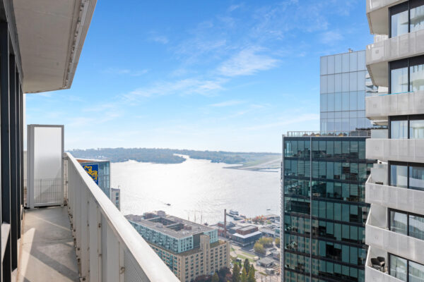 88-Harbour-Street-#4702-Toronto-Web-Salisbury-34