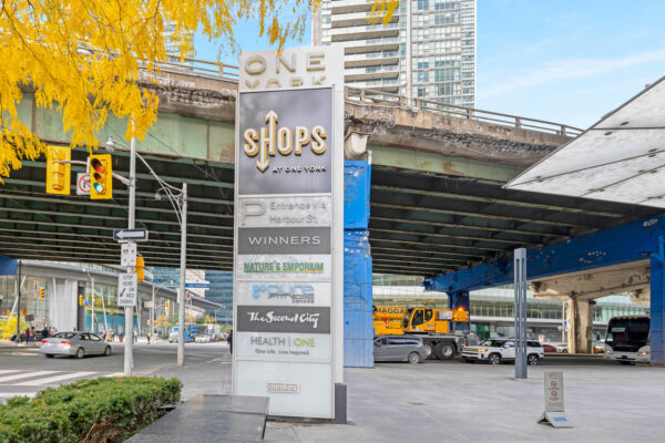 88-Harbour-Street-#4702-Toronto-Web-Salisbury-35