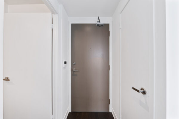 88-Harbour-Street-#4702-Toronto-Web-Salisbury-4