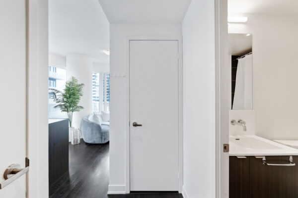 88-Harbour-Street-#4702-Toronto-Web-Salisbury-6