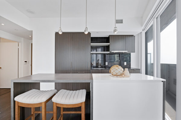 88-Harbour-Street-#4702-Toronto-Web-Salisbury-9