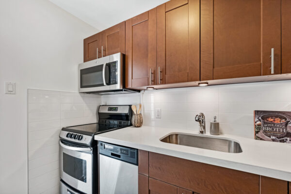 914-Yonge-Street-#1106-Toronto-Web-Salisbury-18