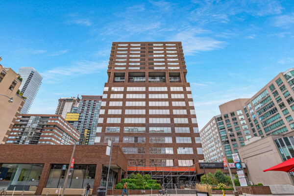 914-Yonge-Street-#1106-Toronto-Web-Salisbury-2