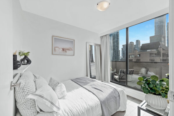 914-Yonge-Street-#1106-Toronto-Web-Salisbury-22