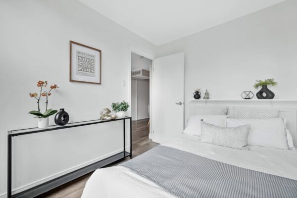 914-Yonge-Street-#1106-Toronto-Web-Salisbury-25