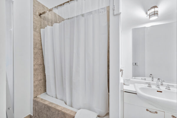 155-Dalhousie-Street-#640-Toronto-Web-Salisbury-27