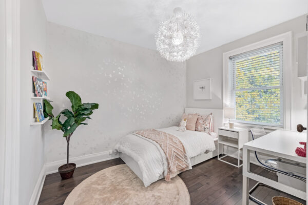 176-Castlefield-Avenue-Toronto-Web-Salisbury-41