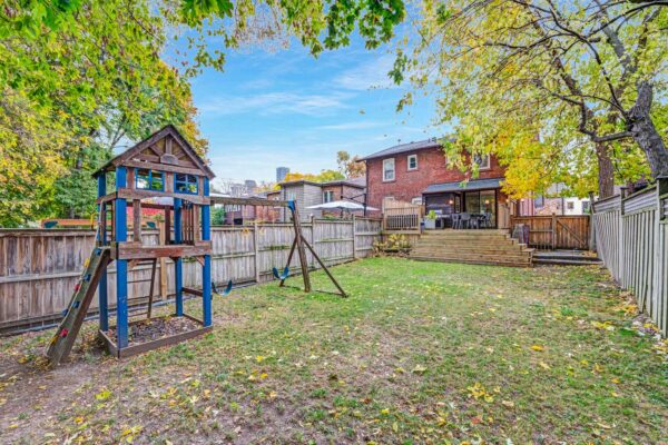 176-Castlefield-Avenue-Toronto-Web-Salisbury-56
