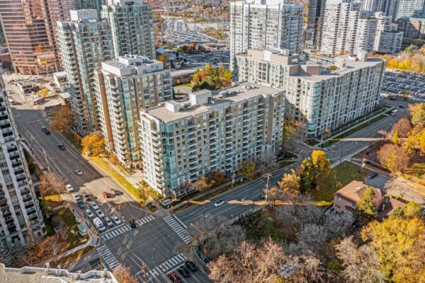 39-Pemberton-Avenue-#105-Toronto-Web-Salisbury-1