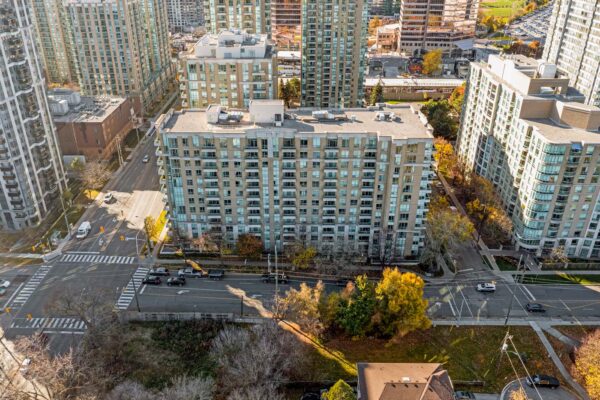 39-Pemberton-Avenue-#105-Toronto-Web-Salisbury-2