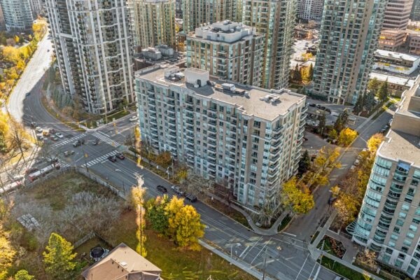 39-Pemberton-Avenue-#105-Toronto-Web-Salisbury-3