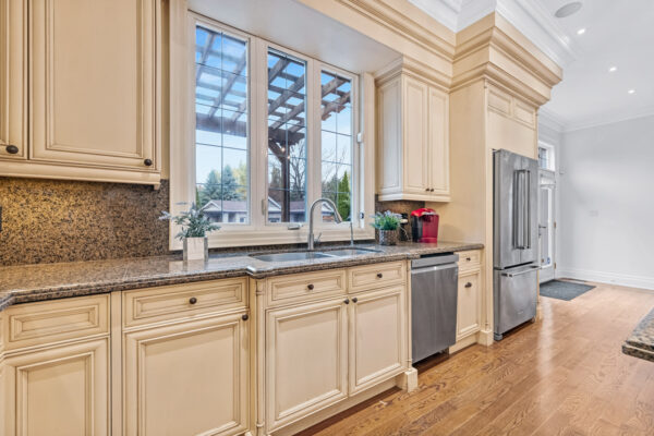 76-Forest-Heights-Boulevard-Vaughan-Web-Salisbury-24