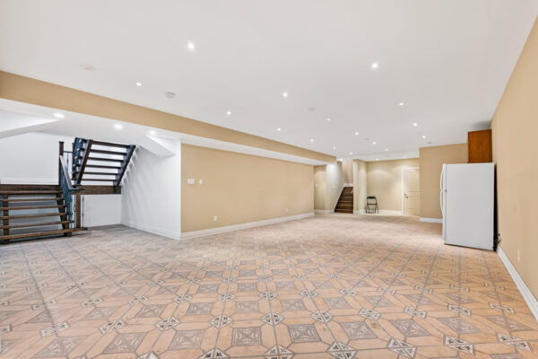 76-Forest-Heights-Boulevard-Vaughan-Web-Salisbury-73