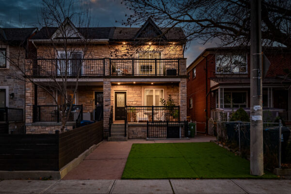 77-Milicent-Street-Toronto-Twilight-Web-Salisbury-1
